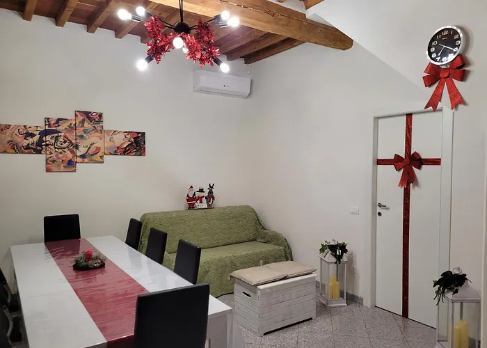 Dimora F F Famiglia Fanucchi 루카