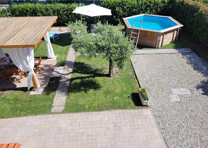 Dimora F F Famiglia Fanucchi 루카