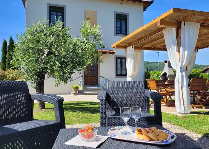 Dimora F F Famiglia Fanucchi *